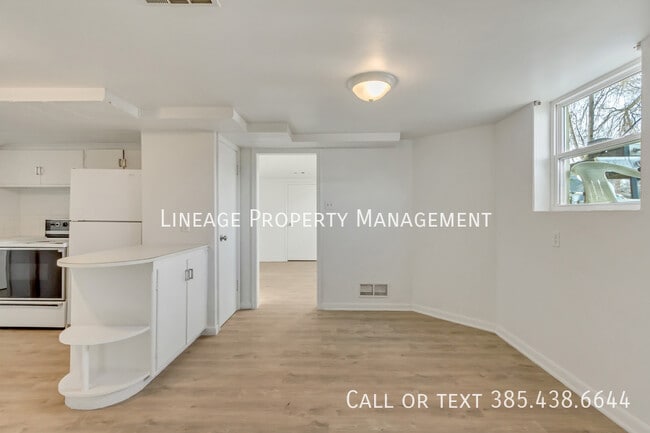 Building Photo - 1954 S 700 E