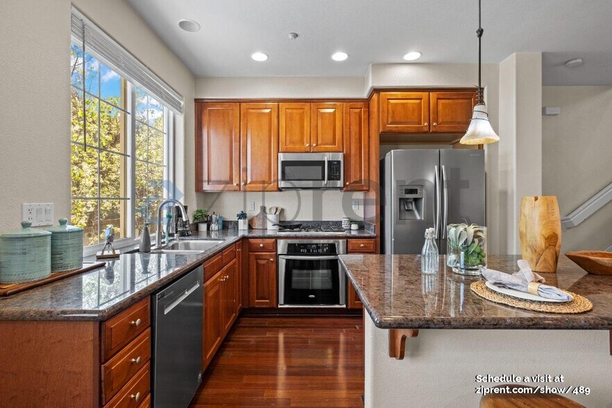 Building Photo - 1013 Carnelian Terrace