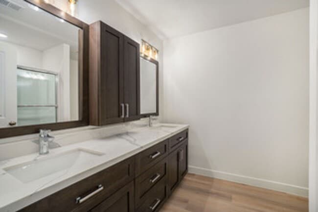 Building Photo - 3 Bedroom Townhome Coming Soon! ~Located i...