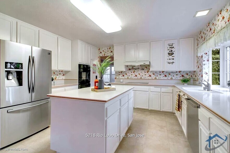 Building Photo - 5218 Rio Lobo Dr