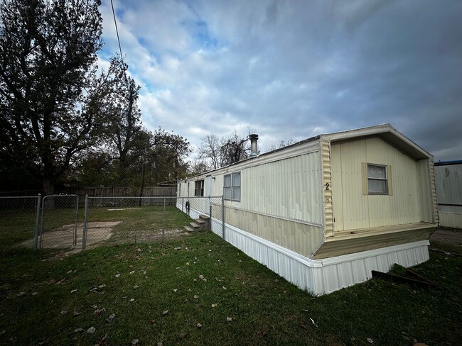 Primary Photo - South Bossier 2 Bedroom 2 Bathroom