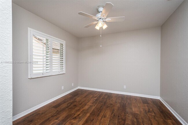 Building Photo - 1524 Canary Island Dr