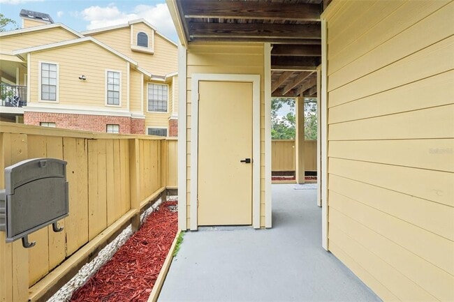 Building Photo - 8724 Mallard Reserve Dr