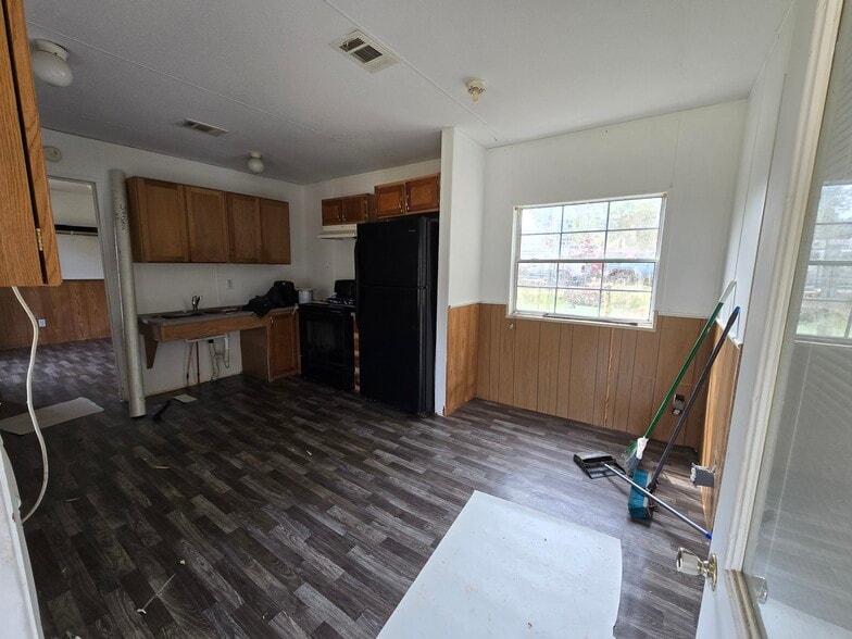 Building Photo - 307 Cutts Rd