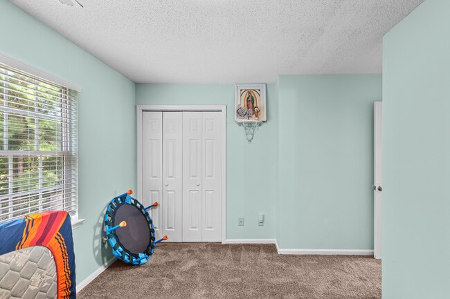 Building Photo - 1075 W Pueblo Dr