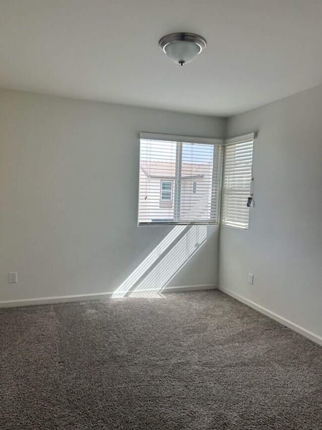 Building Photo - 3616 Highclere Way