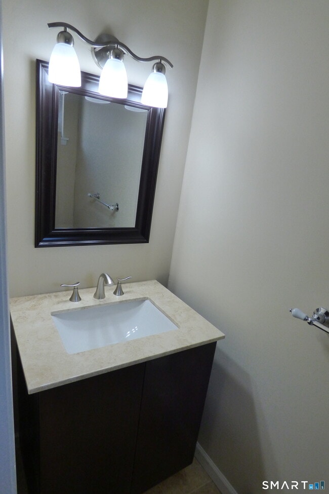 Building Photo - 35 Mountain Laurel Ct