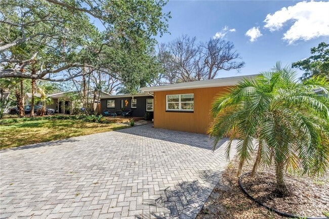 Building Photo - 412 Mira Vista Dr