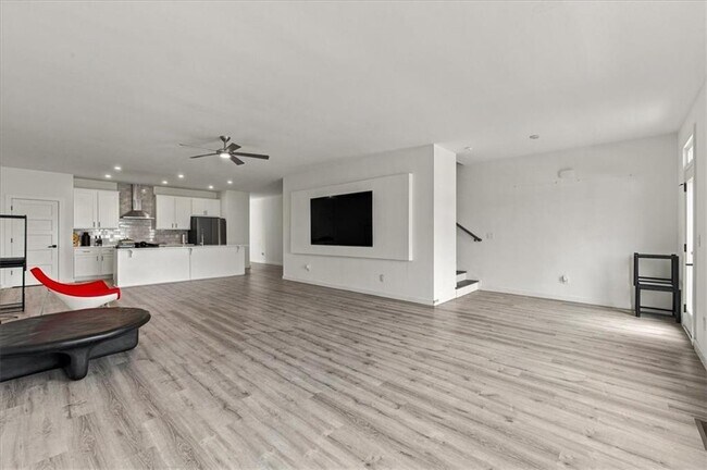 Building Photo - 1077 Glen Opal Dr