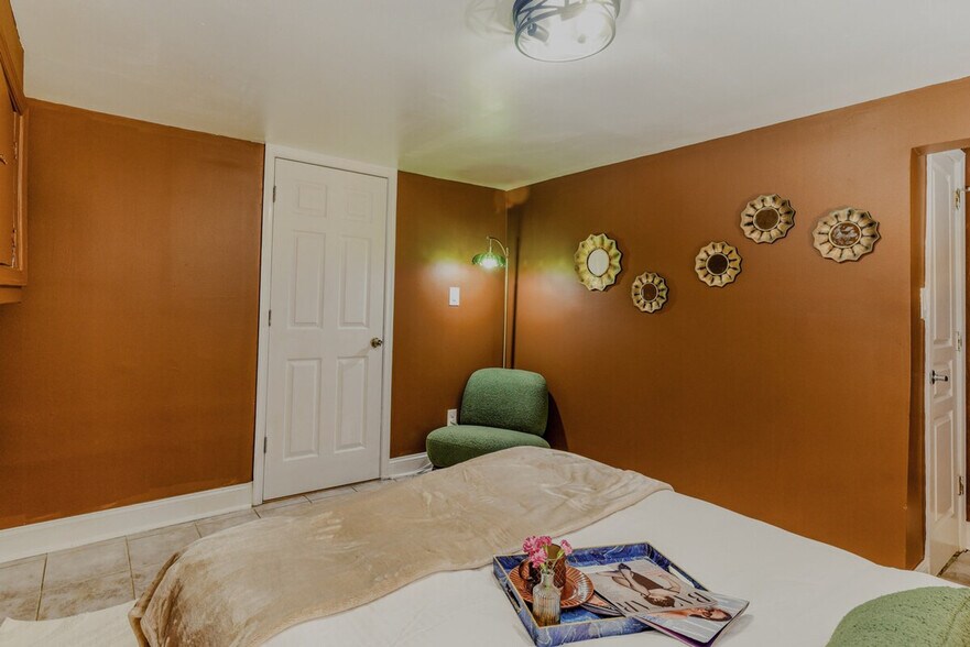 Building Photo - 4203 73rd Ave