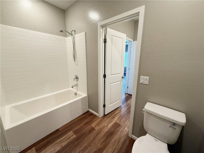 Building Photo - 525 Mossy Cup St