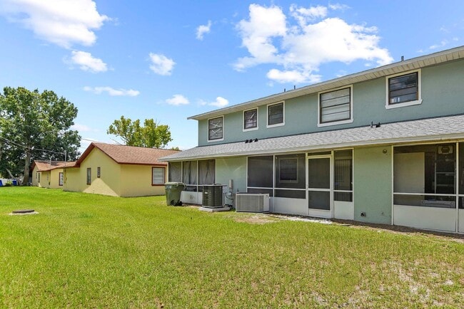 Building Photo - Fully remodeled 2 bedroom in Kissimmee available now!