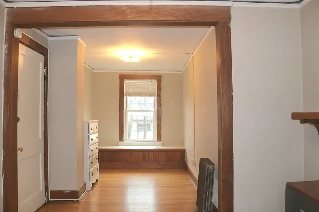 Building Photo - 412 Hillview Plz