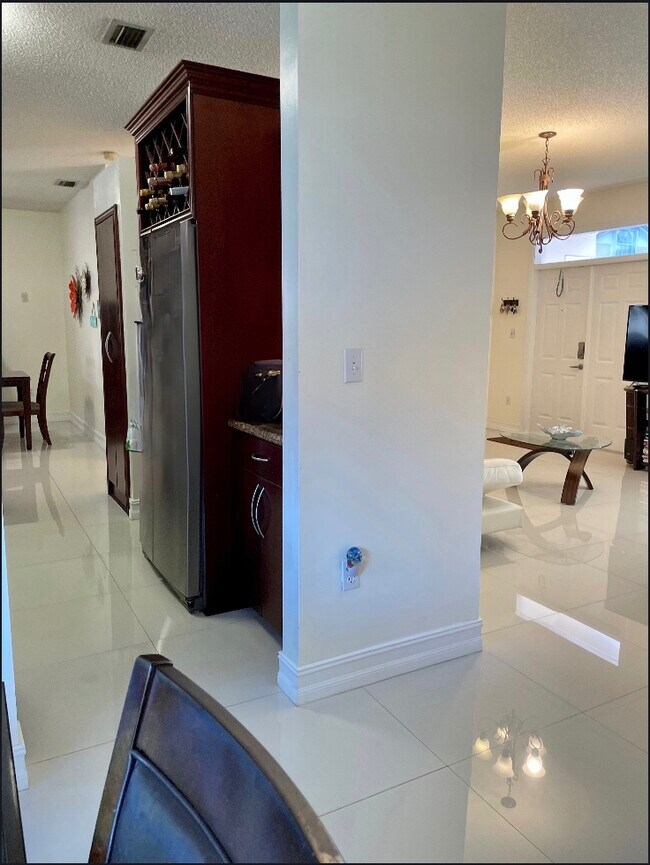 Building Photo - 5773 NW 99th Ave