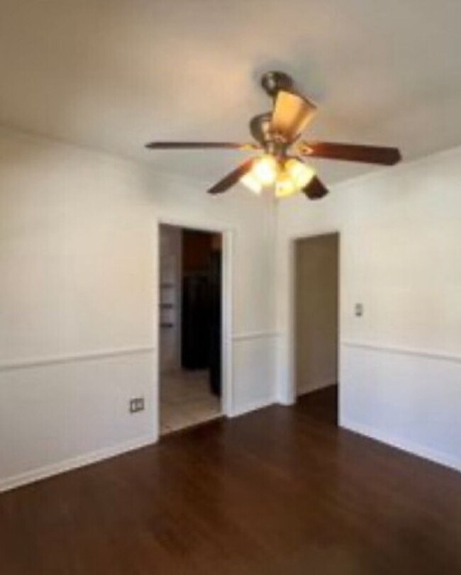 Building Photo - 1171 Huntington Dr