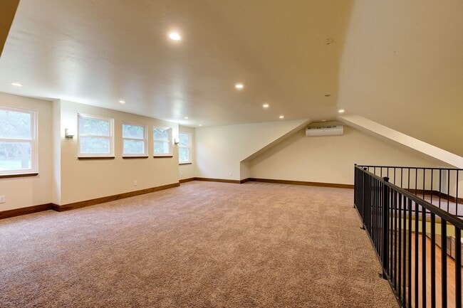 Building Photo - 2429 Cedar Oak Dr