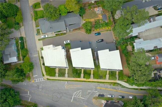 Building Photo - 1118 Arkwright Pl SE