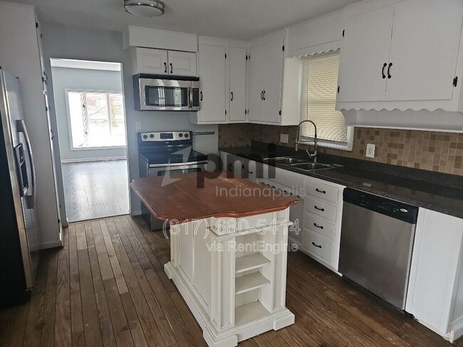 Building Photo - 7056 Caroline Ave