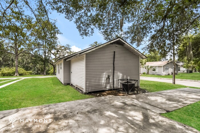 Building Photo - 804 Westbrook Rd