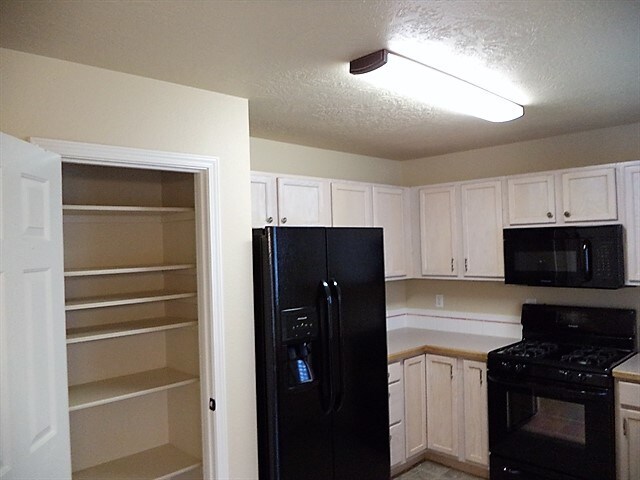 Building Photo - 4497 S Chariot Way