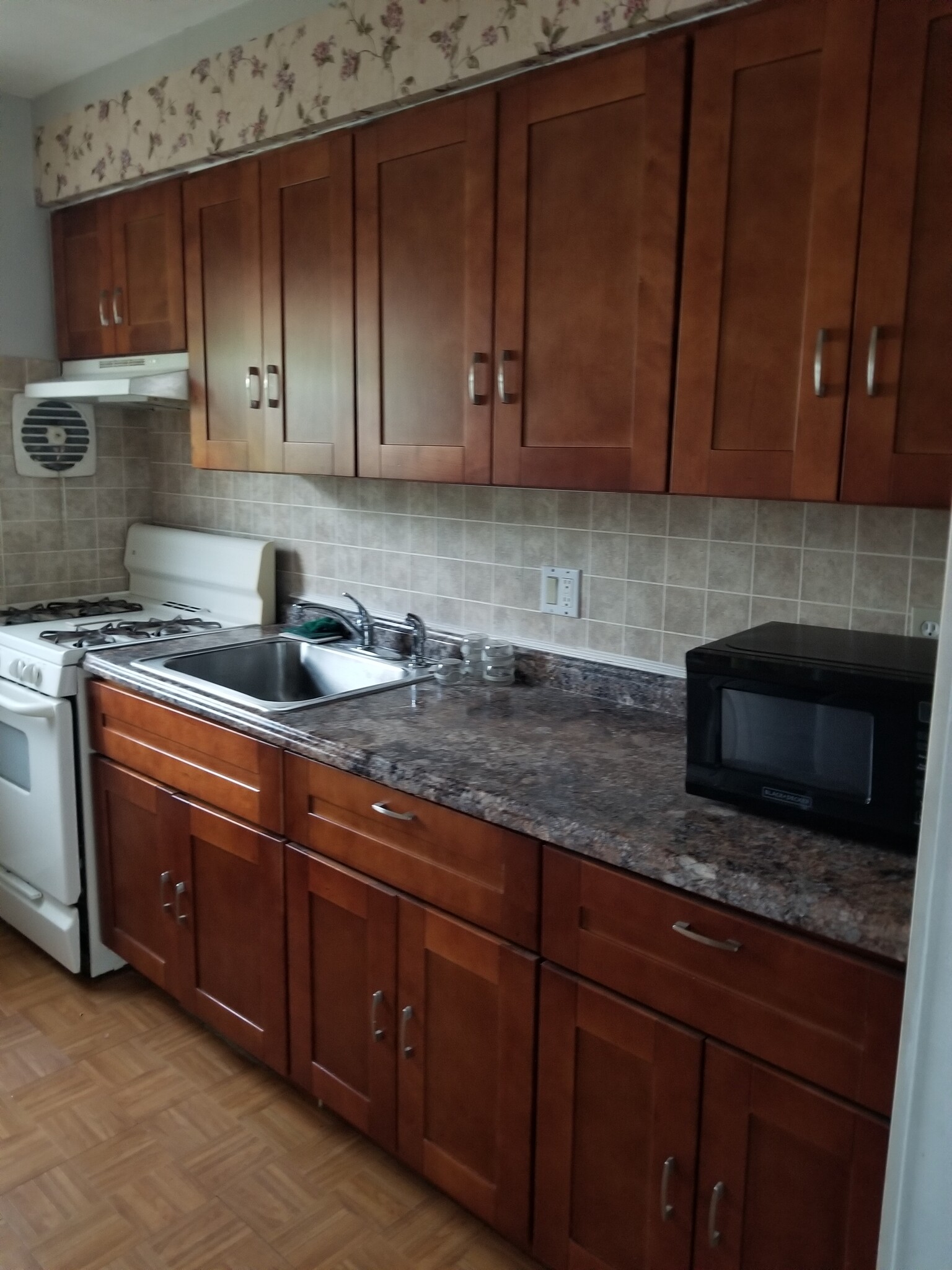 kitchen - 78 Marina Rd