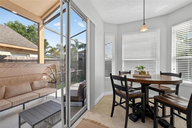 Building Photo - 1400 Holly Glen Run