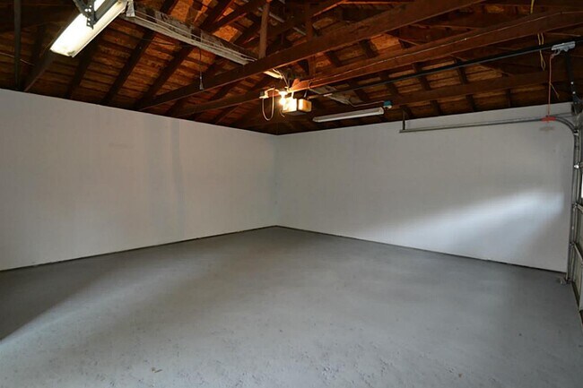 Building Photo - 4911 Wigton Dr