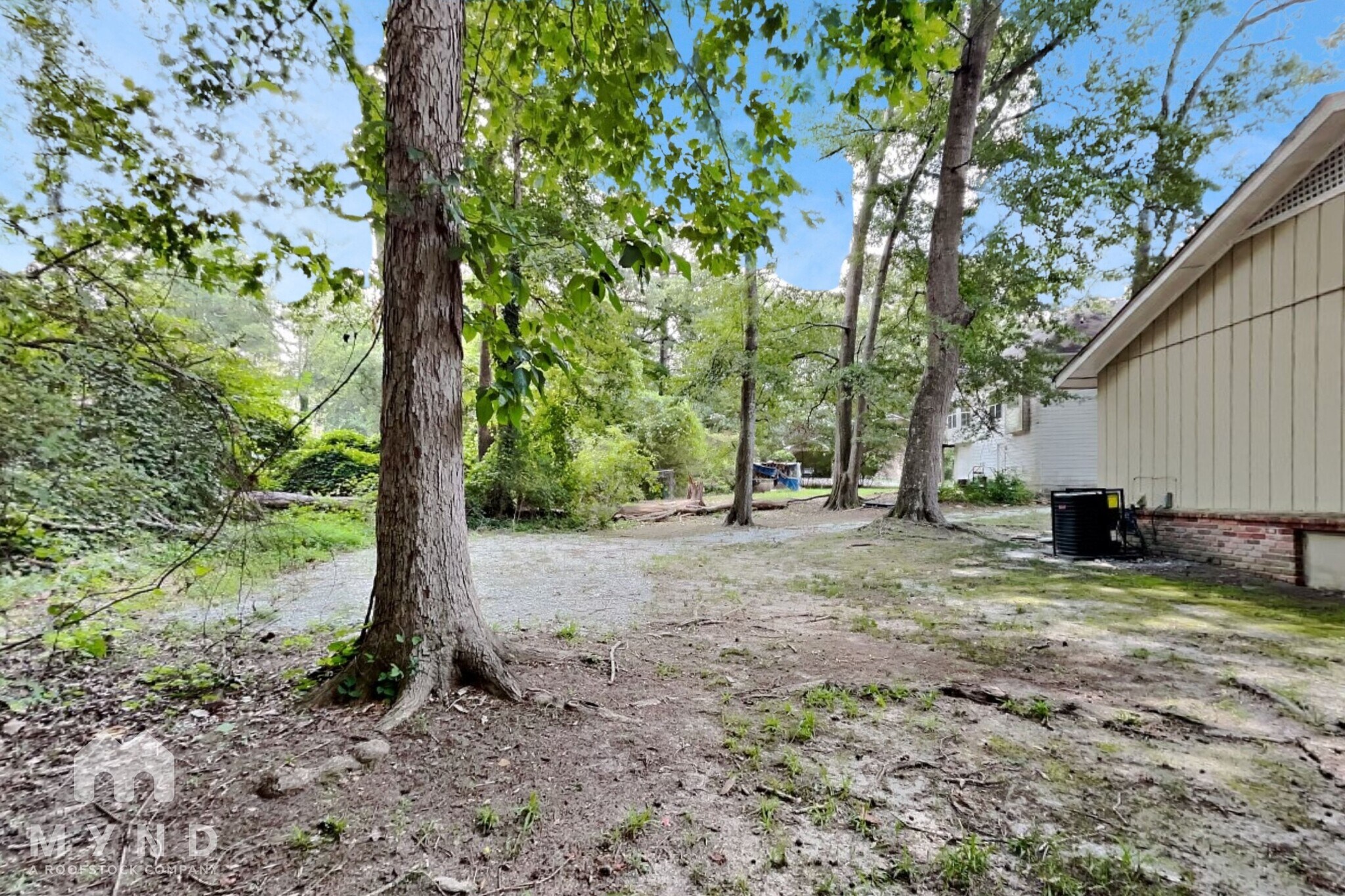 Building Photo - 3295 Redona Dr