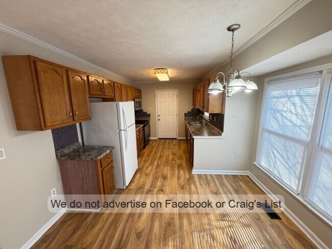 Building Photo - River Cliff Villas- Crooked Creek Court