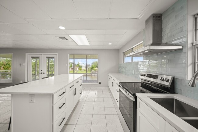 Building Photo - 1031 Star Dr