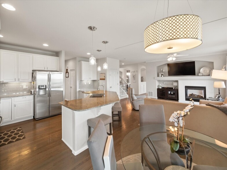 Kitchen - 1048 Orion Way
