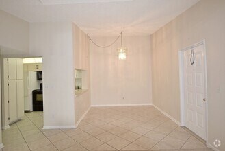 Building Photo - Spacious 2BR/2BA  Condo in Gated Community...