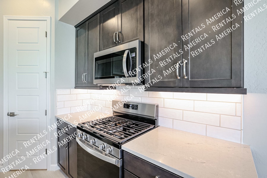 Building Photo - 17052 N 50th St