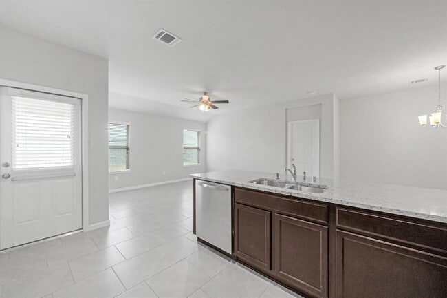 Building Photo - 2130 Mirror Ridge Ct