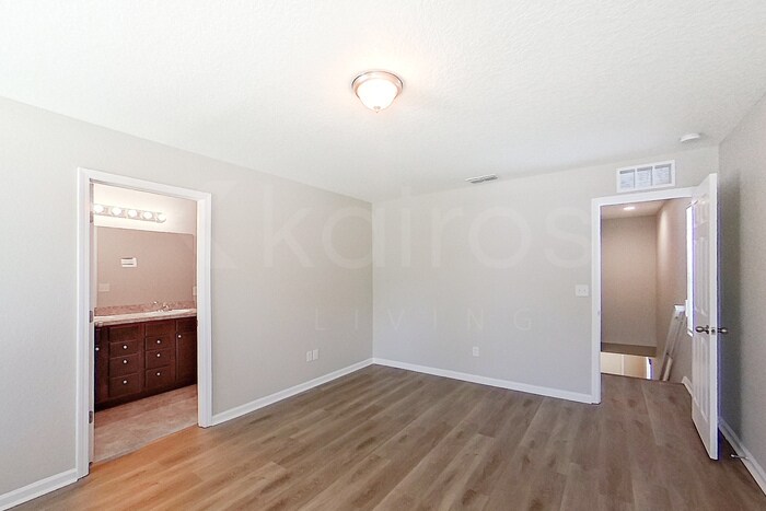Building Photo - 1303 Mull St