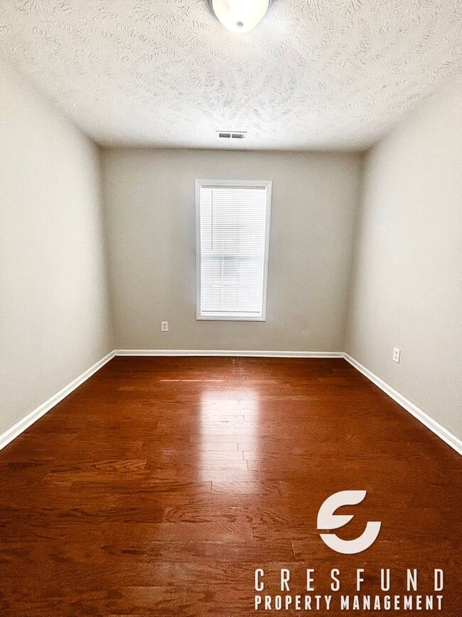 Building Photo - Located 20 minutes from Ft. Bragg! 3 Bed, 2 Bath - READY FOR MOVE IN TODAY!