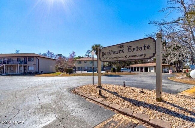 Building Photo - 1601 Big Tree Rd