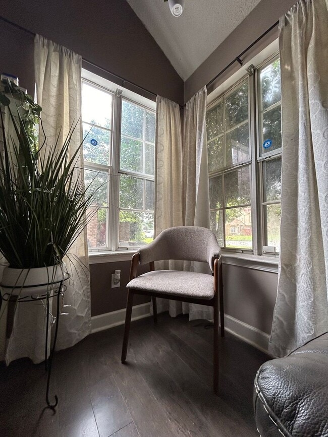 Building Photo - Introducing this fantastic townhome in the...
