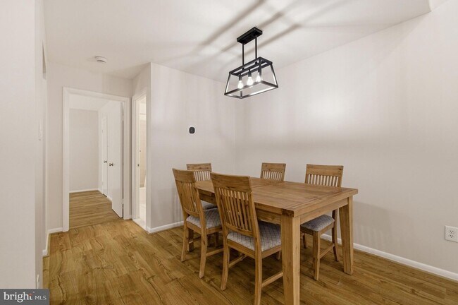 Building Photo - 18036 Rolling Way