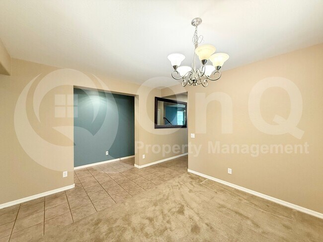 Building Photo - 4051 E Mesquite St