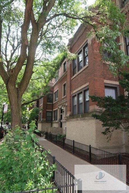 Building Photo - 755 W Buena Ave