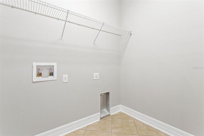 Building Photo - 7725 Tangle Rush Dr