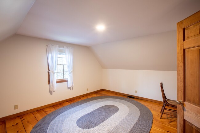 Building Photo - 396 Prindle Rd