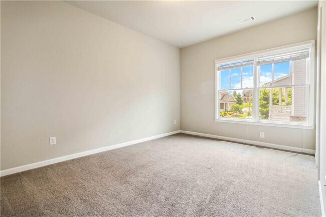 Building Photo - 510 Suwanee Pass Ln