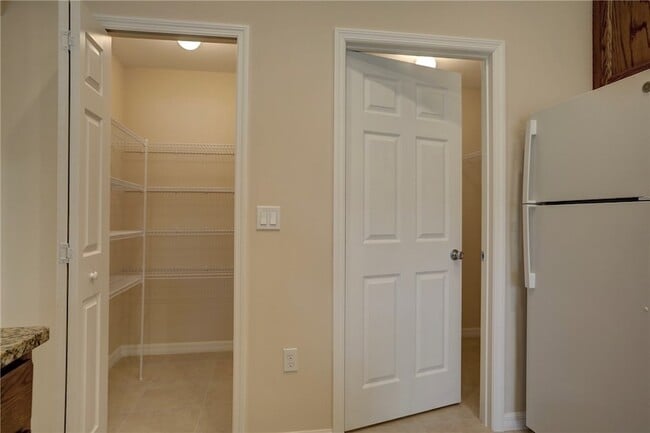 Building Photo - 312 Perch Ln