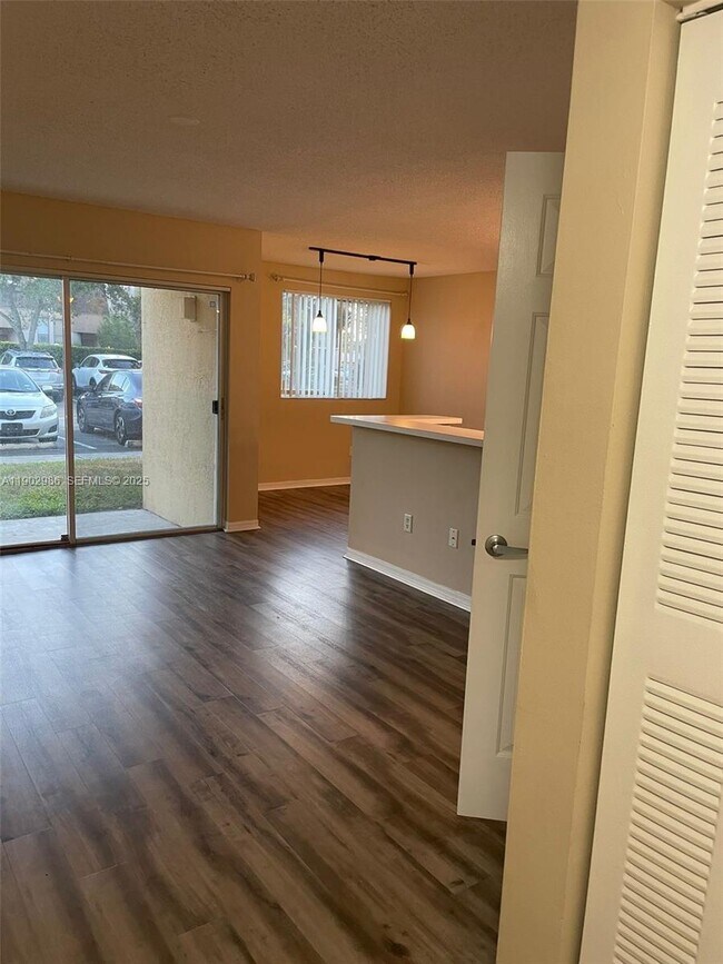 Building Photo - 2640 S University Dr