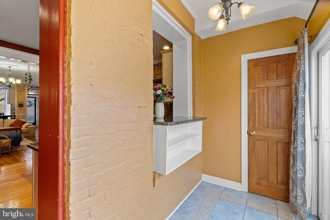 Building Photo - 3205 Hudson St