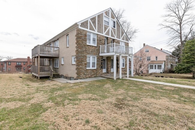 Building Photo - 4217 Chatham Rd