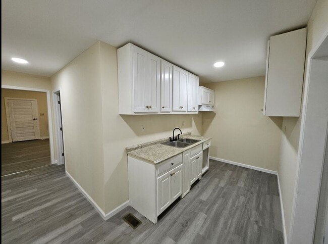 Building Photo - 1101 Truitt Ave