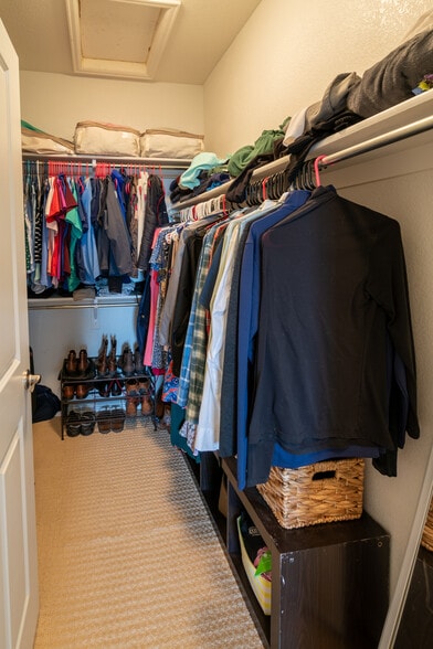 Walk in closet - 8445 S Holland Way